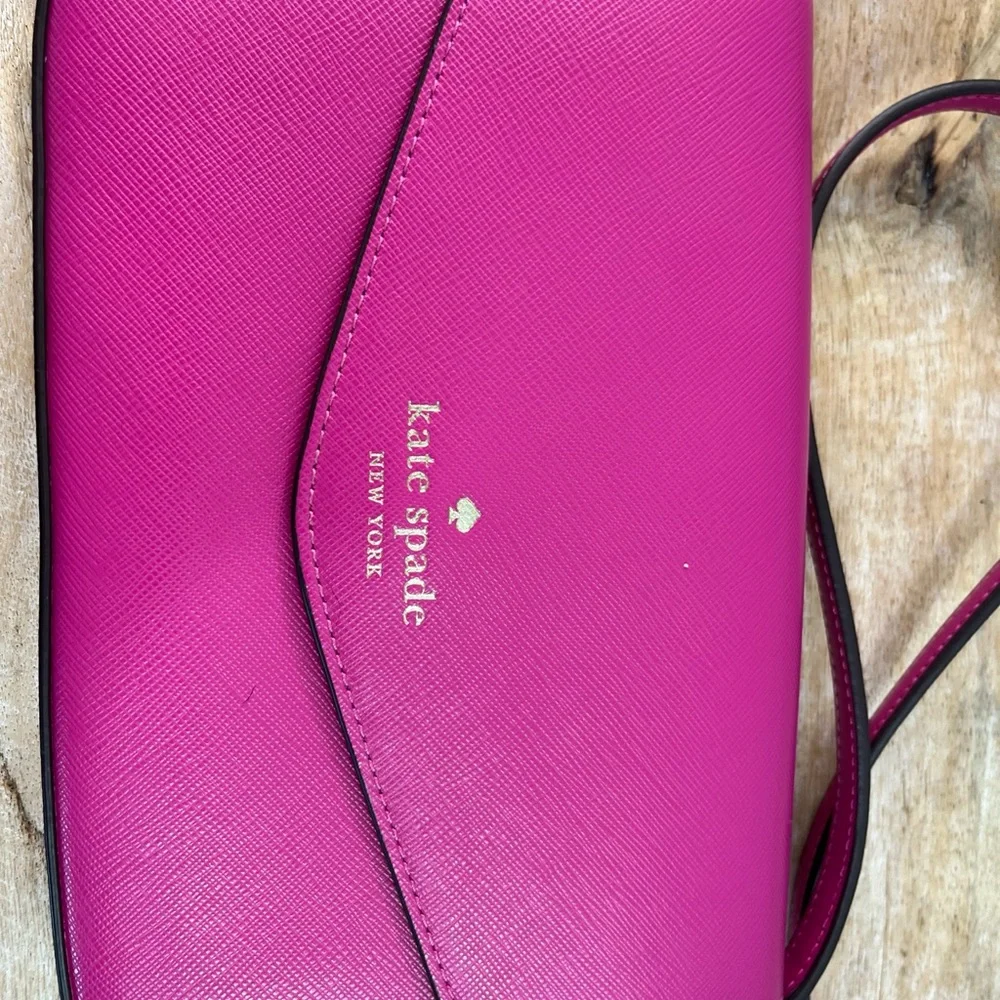 Kate Spade Sadie Envelope Crossbody Purse in Candied Plum Pink Leather - Picture 5 of 16
